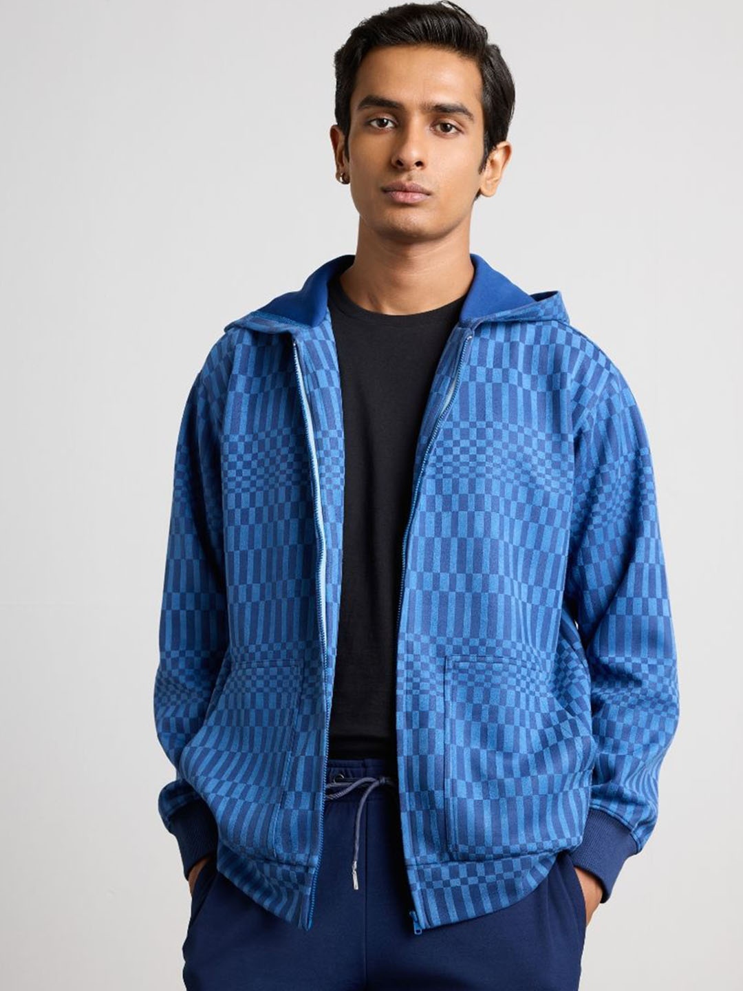 

Muvazo Printed Hooded Long Sleeves Sweatshirt With Jogger, Blue