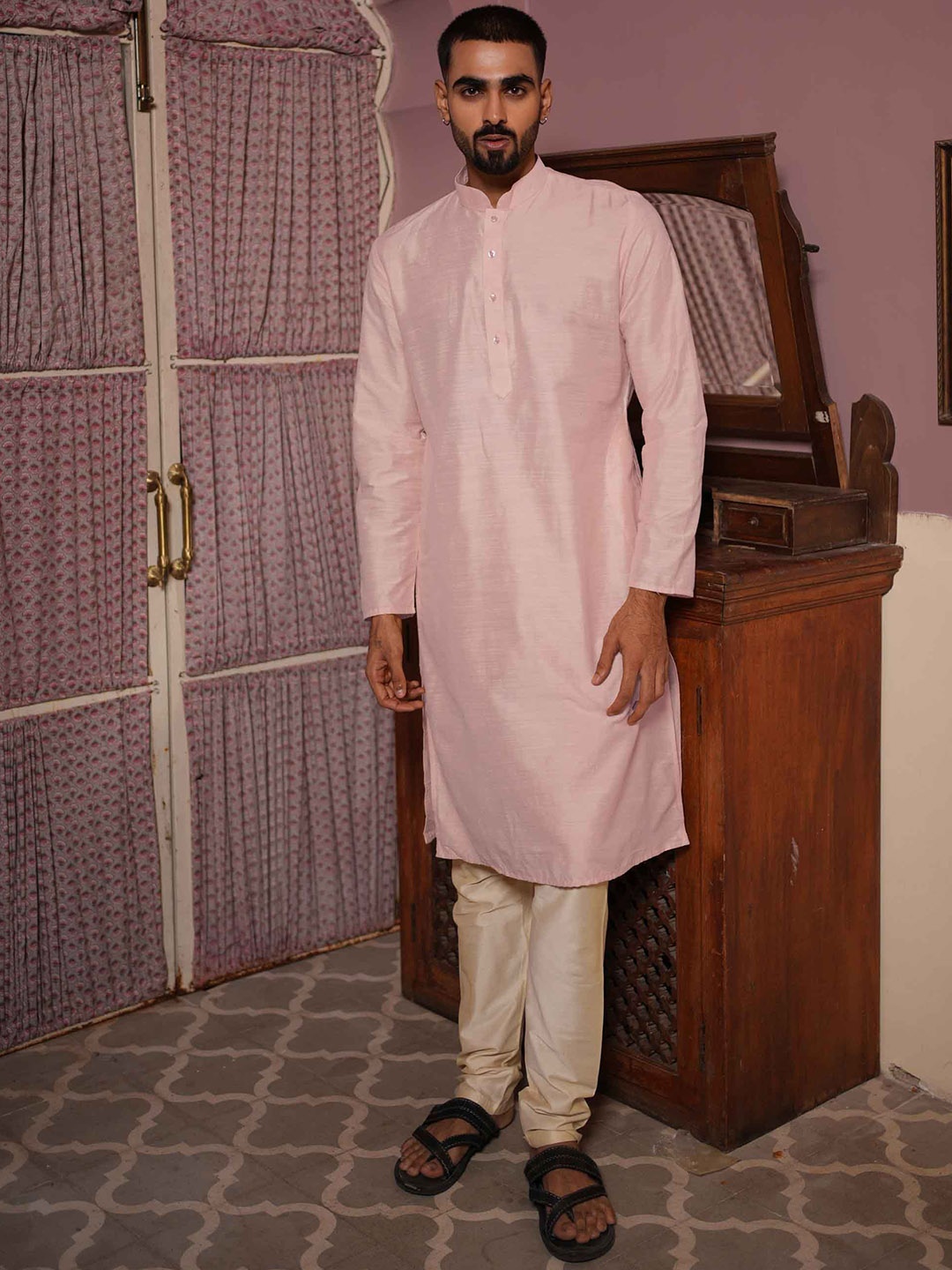 

Ethnic India Men Striped Kurta, Pink