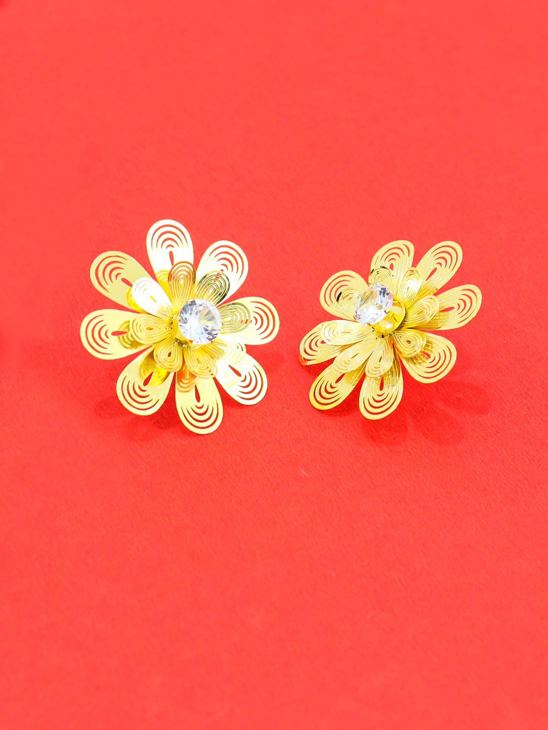 

FIMBUL Floral Studs Earrings, Gold