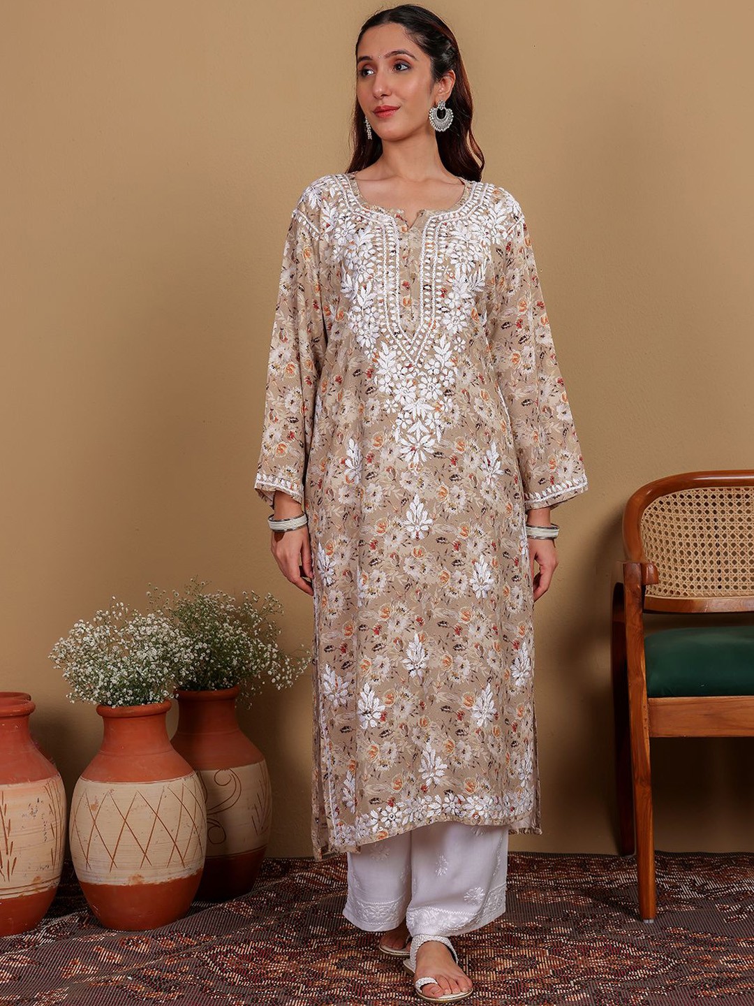 

Chowkhat Women Ethnic Motifs Embroidered Chikankari Floral Handloom Kurta, Yellow
