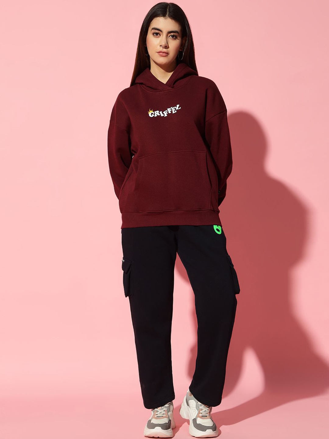 

GRIFFEL Women Printed Hooded Neck Sweatshirt With Trousers Sports Co-Ords, Maroon