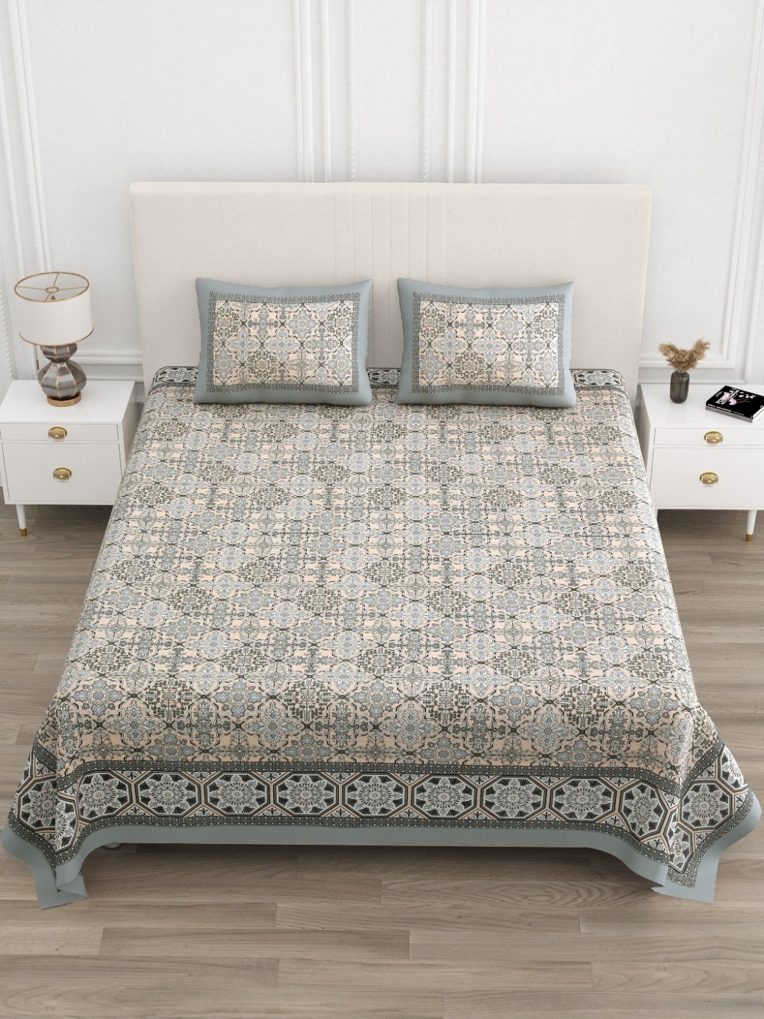 

Jinaya's Grey & Beige Ethnic Motifs 210 TC Pure Cotton King Bedsheet Set 2.28 m x 2.74 m