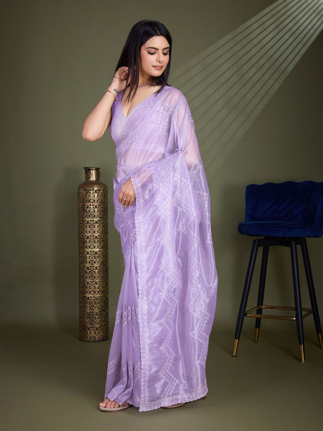 

Meena Bazaar Ethnic Motifs Embroidered Tissue Saree, Purple