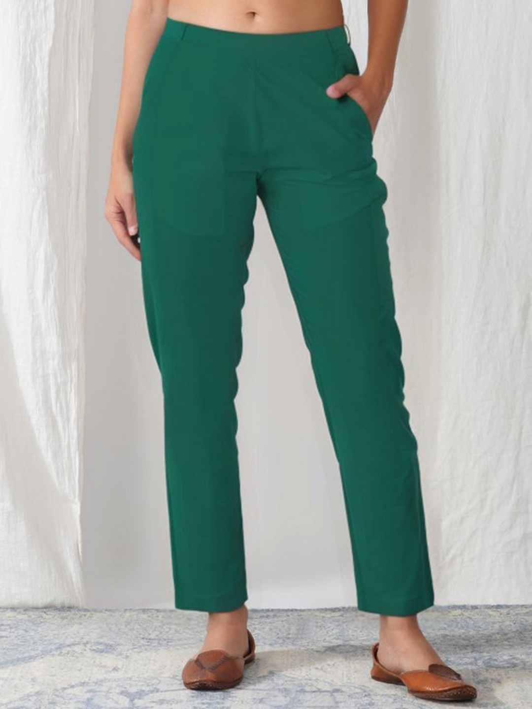 

zuri Women Relaxed Straight Leg Trousers, Green