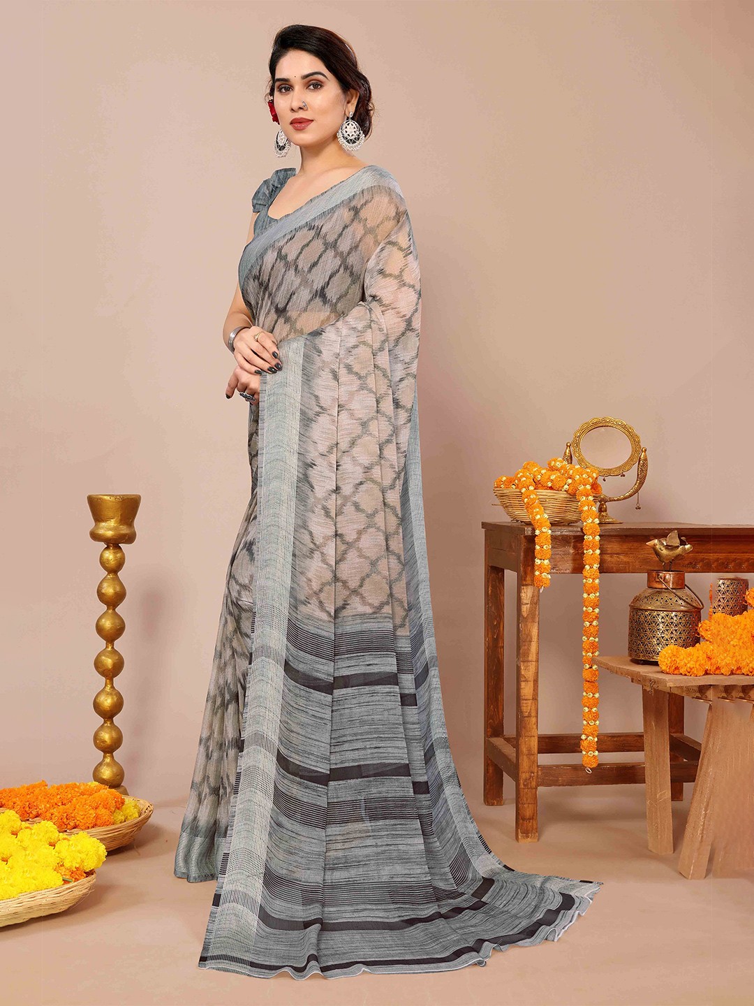 

KALINI Poly Chiffon Saree, Beige