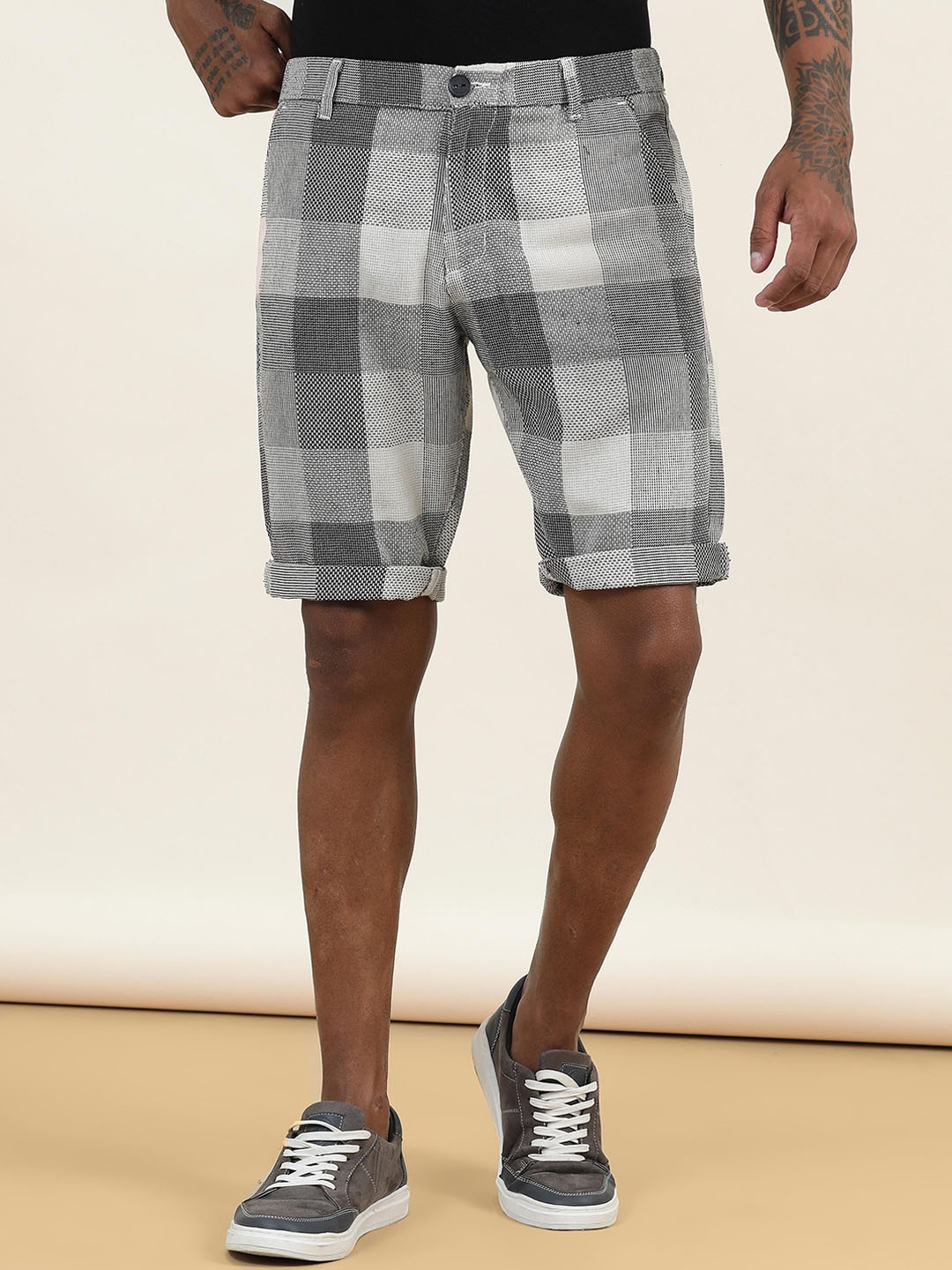 

beevee Men Checked High-Rise Cotton Regular Shorts, Grey