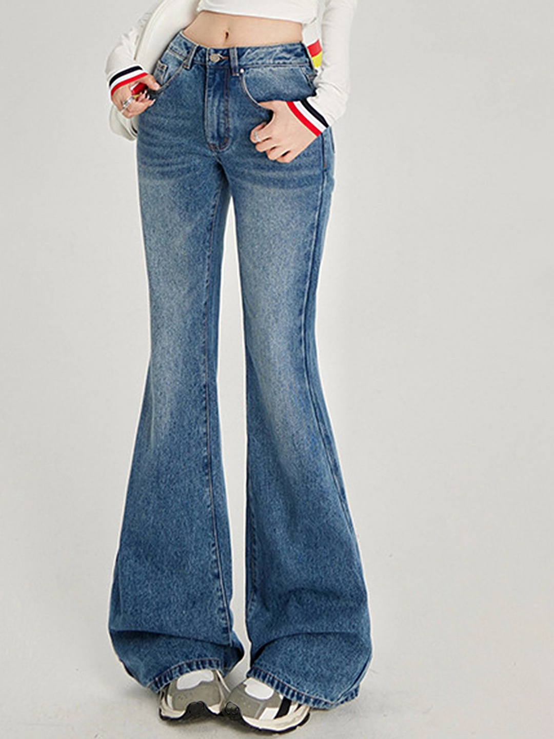 

LULU & SKY Women Flared Low Distress Mid-Rise Heavy Fade Jeans, Navy blue