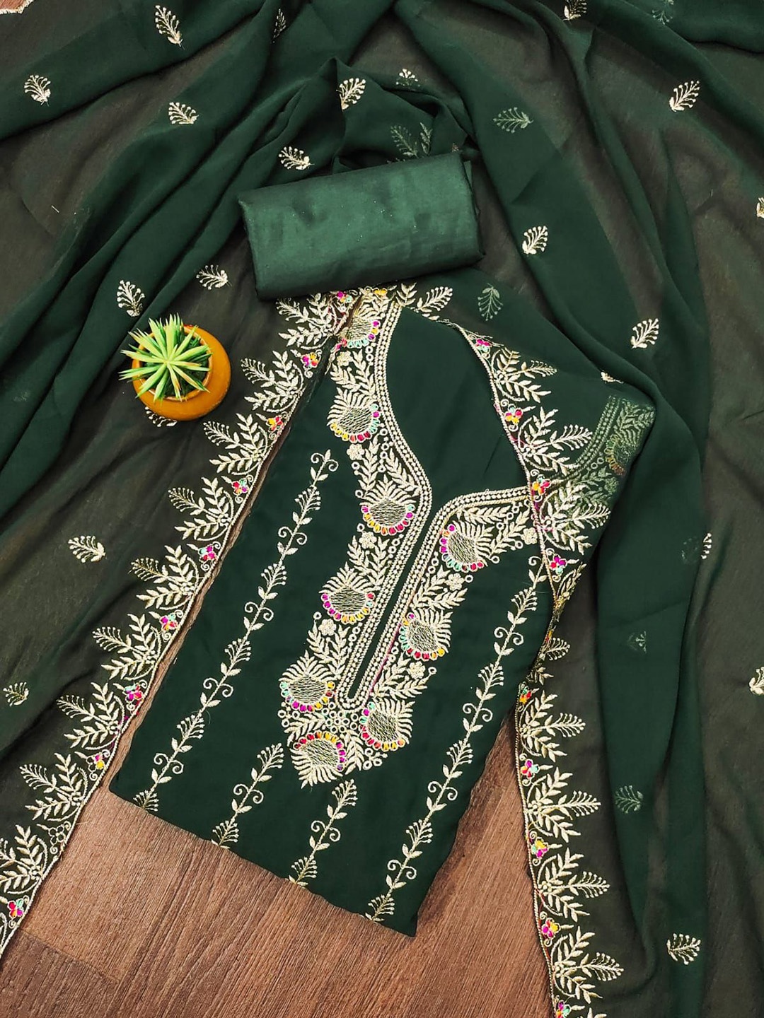 

ZEEPKART Silk Georgette Unstitched Dress Material, Green