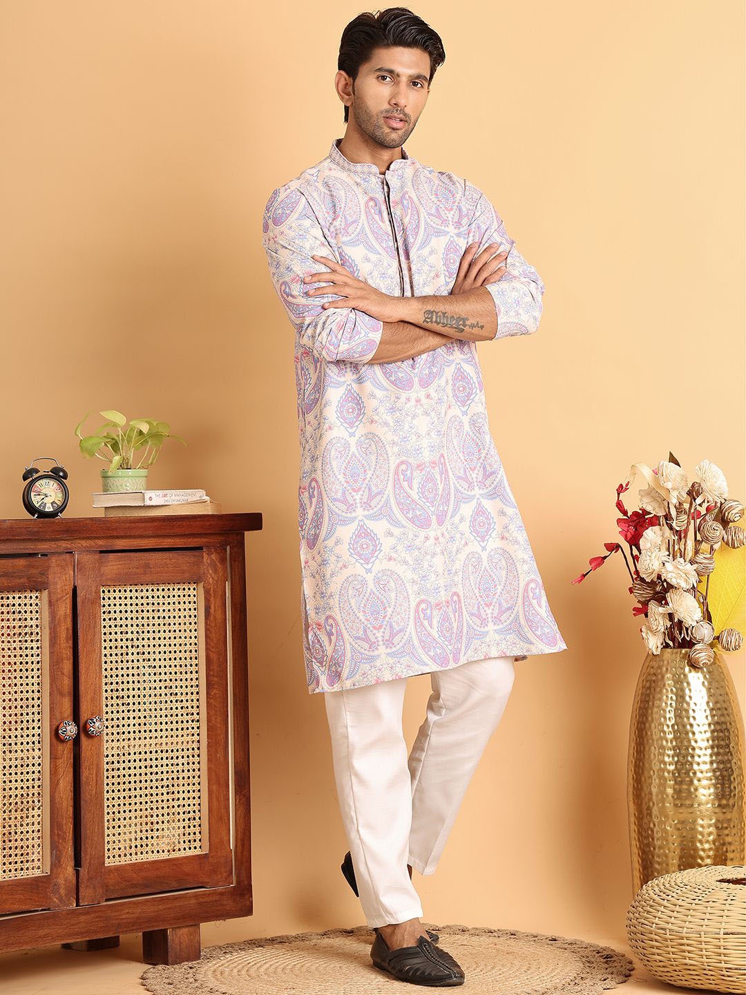 

Anouk Men Paisley Printed Regular Kurta with Pyjamas, Cream