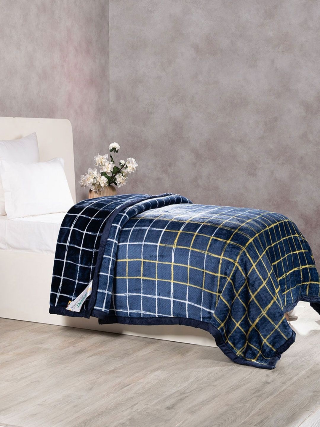

MYTRIDENT Navy Blue & Beige Checked Single Bed Blanket