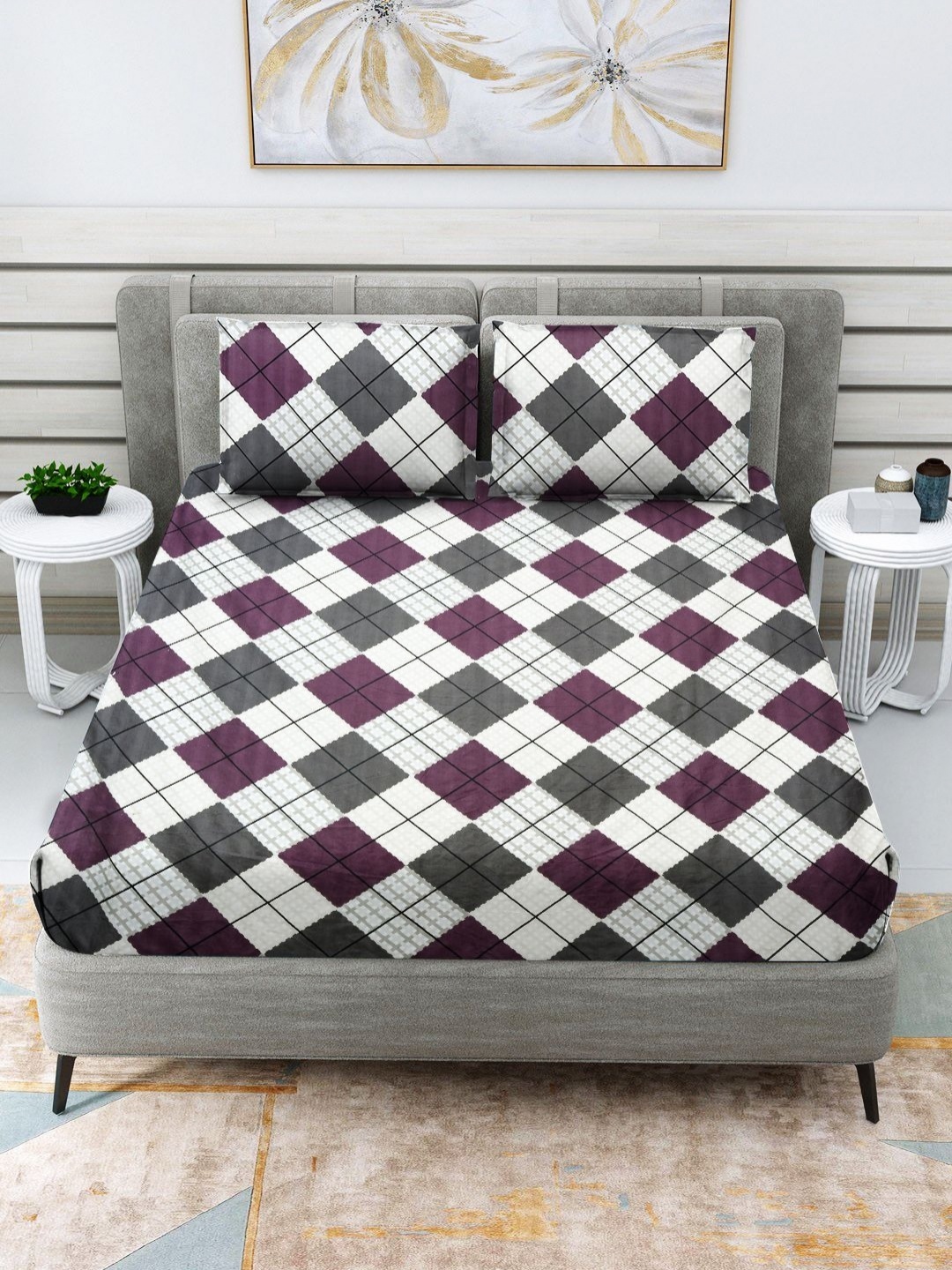 

RRC Wine & White Geomatric Microfiber 144 TC Double Queen Bedsheet Set-2.28 M X 2.54 M, Lavender