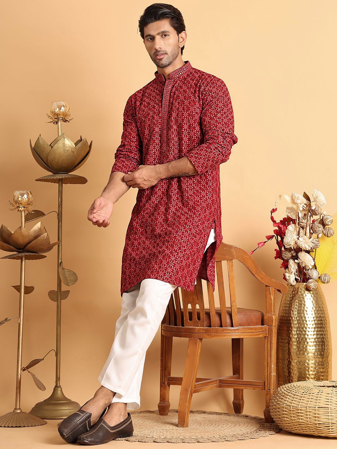 

Anouk Men Embroidered Regular Chikankari Kurta with Pyjamas, Maroon