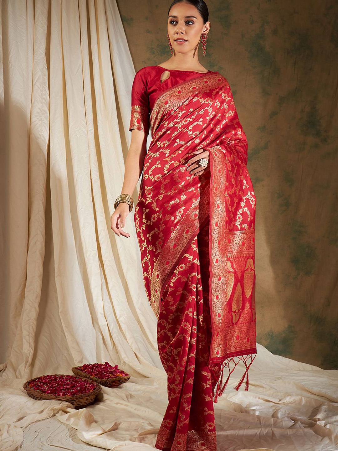 

Suha Woven Design Art Silk Banarasi Saree, Red