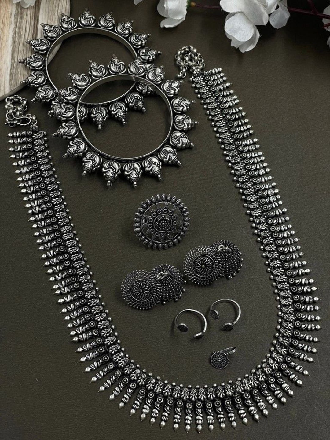 

NAMAN ARTS Silver Plated Oxidised Jewellery Set