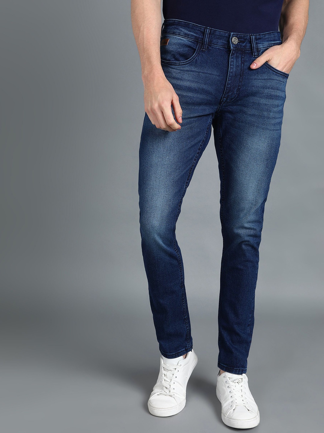 

WROGN Men Cotton Comfort Tapered Fit Light Fade Jeans, Blue