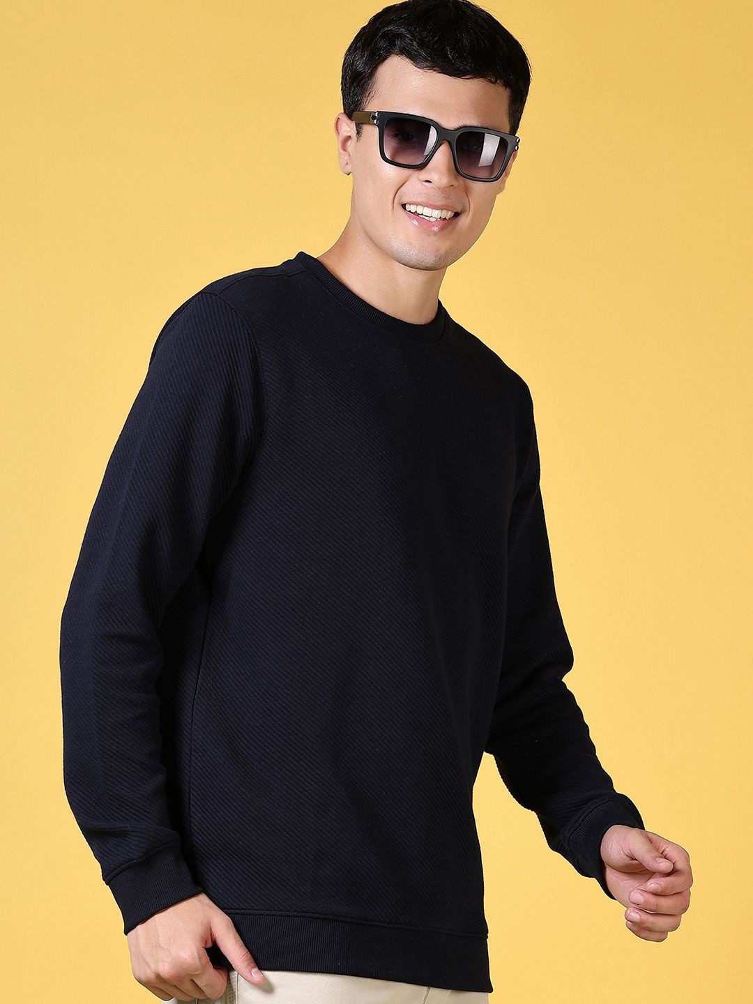 

V-Mart Men Sweatshirt, Blue