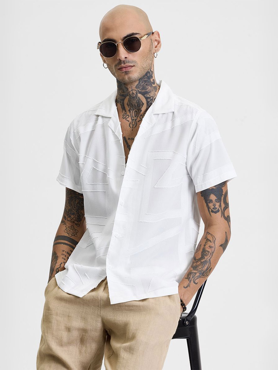 

Snitch Men Relaxed Boxy Opaque Printed Casual Shirt, White