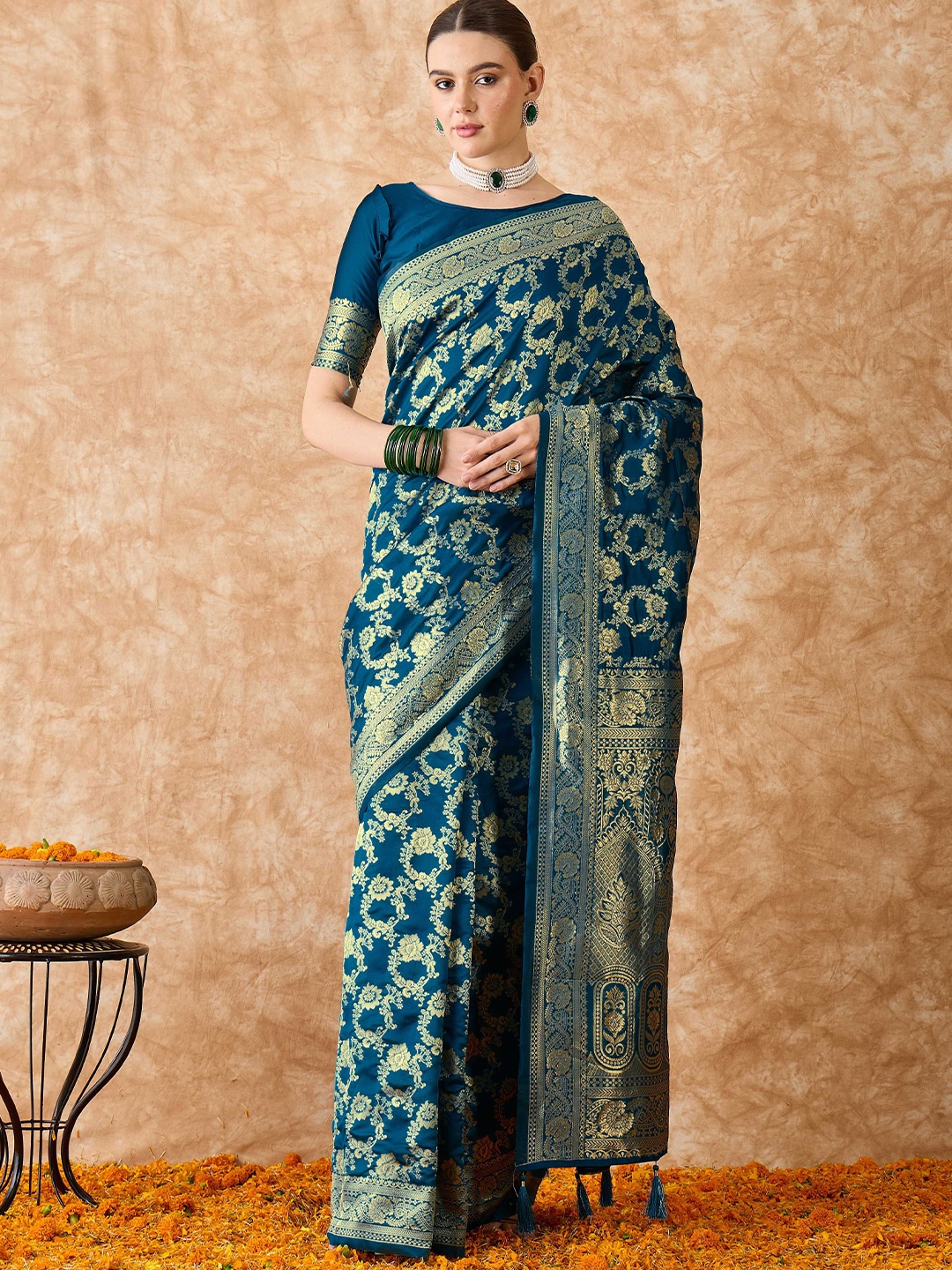 

Suha Woven Design Zari Art Silk Ready to Wear Banarasi Saree, Teal