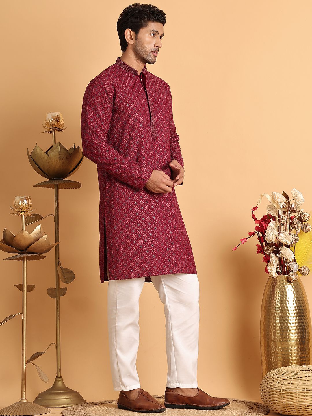 

Anouk Men Embroidered Regular Chikankari Kurta with Pyjamas, Maroon