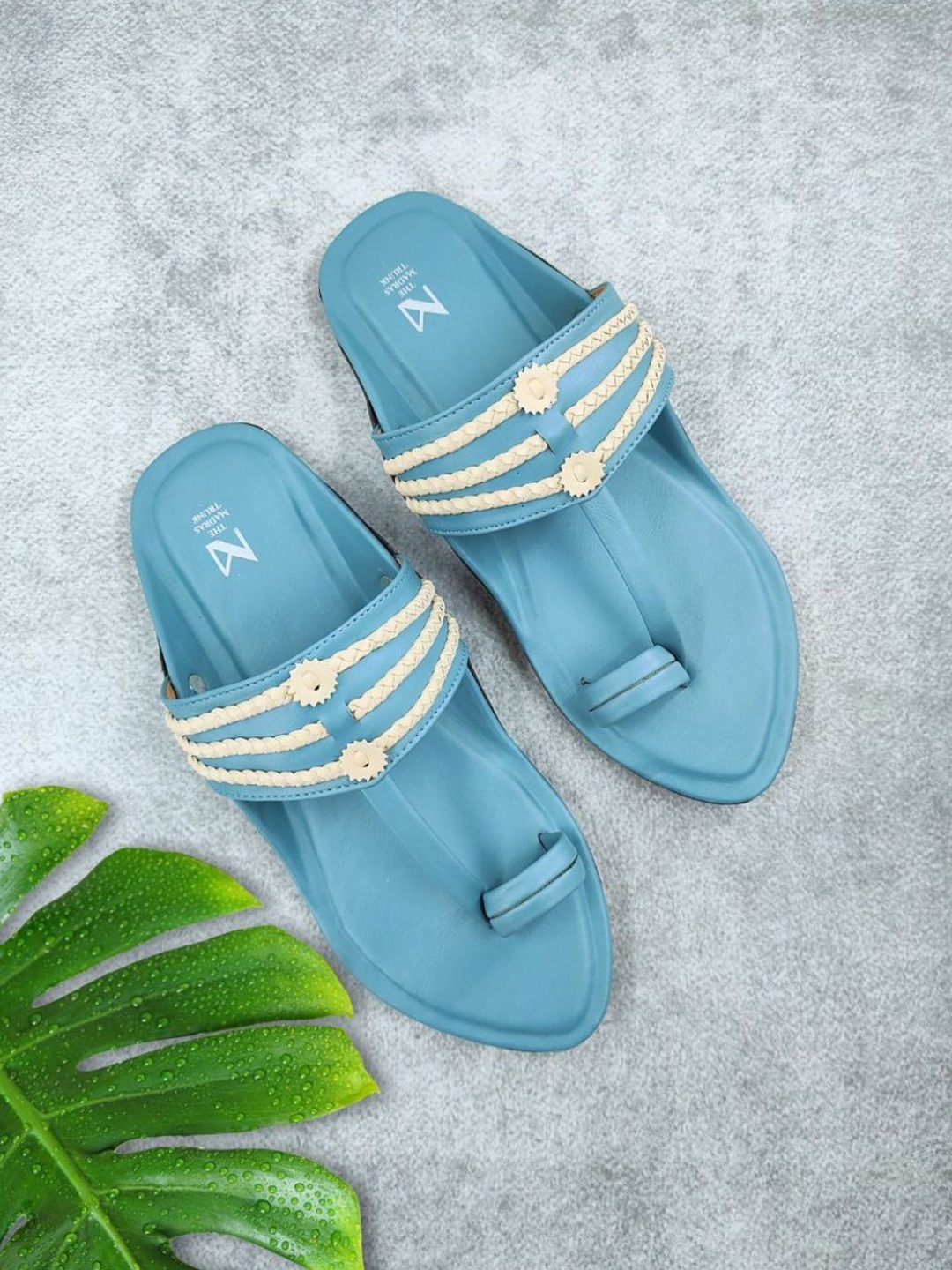 

THE MADRAS TRUNK Men Comfort Sandals, Blue