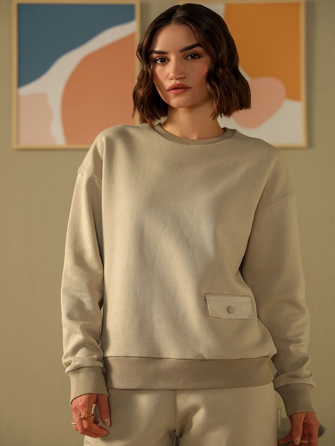 

Muvazo Round Neck Long Sleeves Sweatshirt With Jogger, Beige