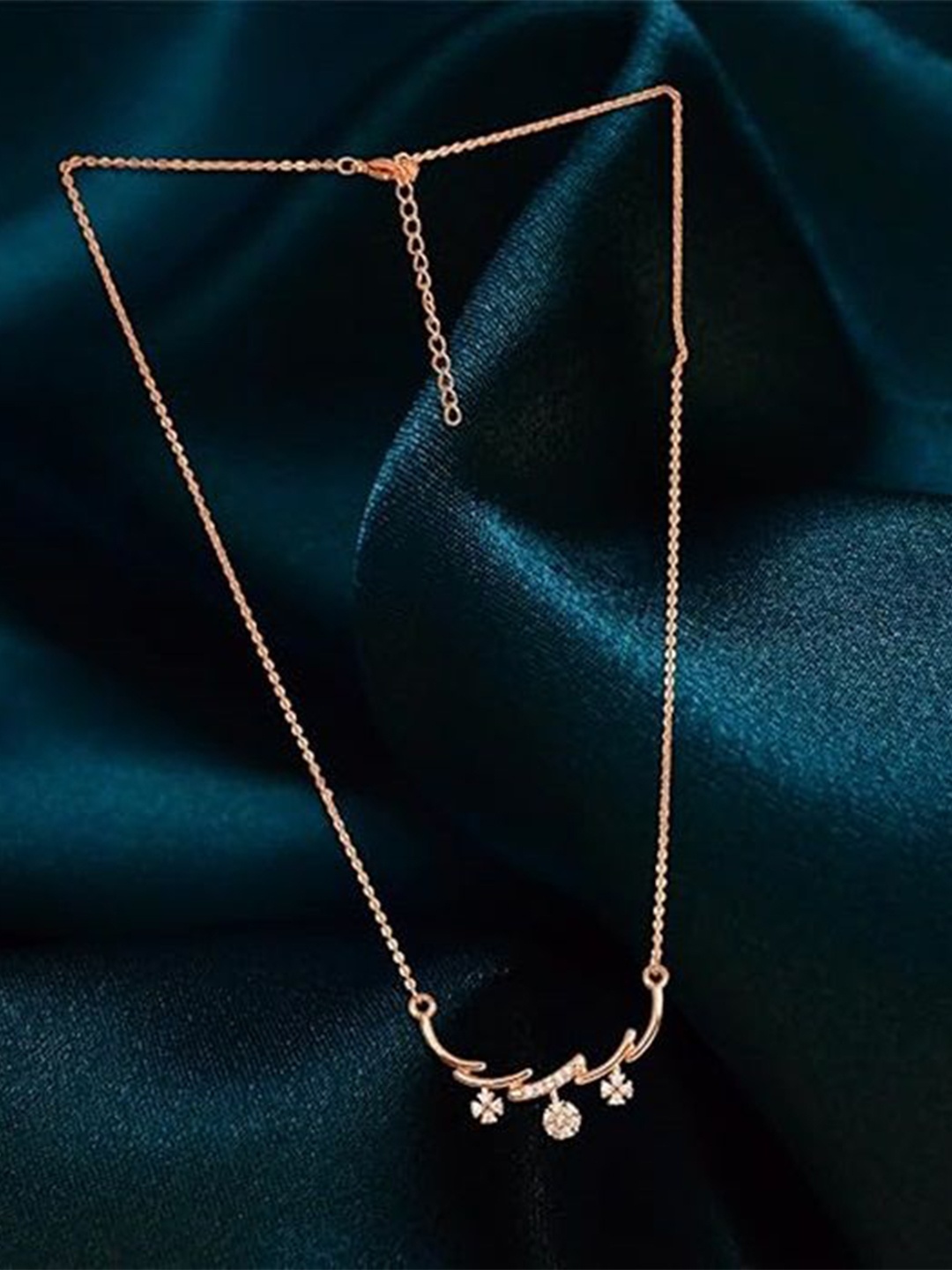 

Nilu's Collection Copper Rose Gold-Plated Necklace