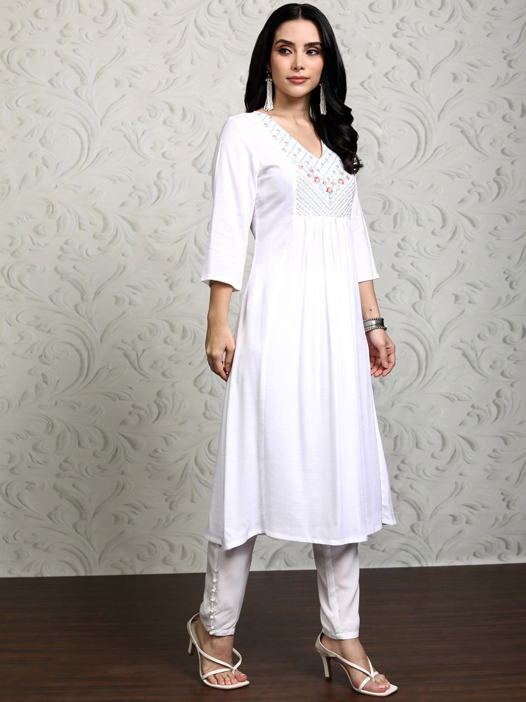 

Vishudh Women Yoke Design Kurta, White