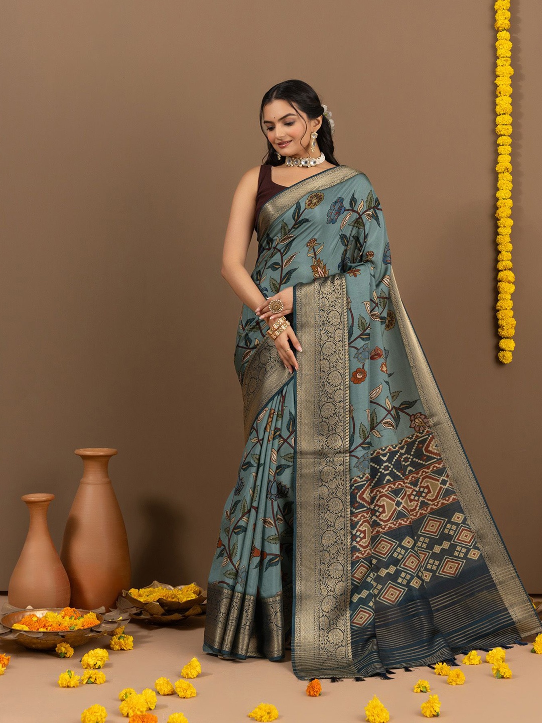 

Ekana Floral Zari Saree, Blue