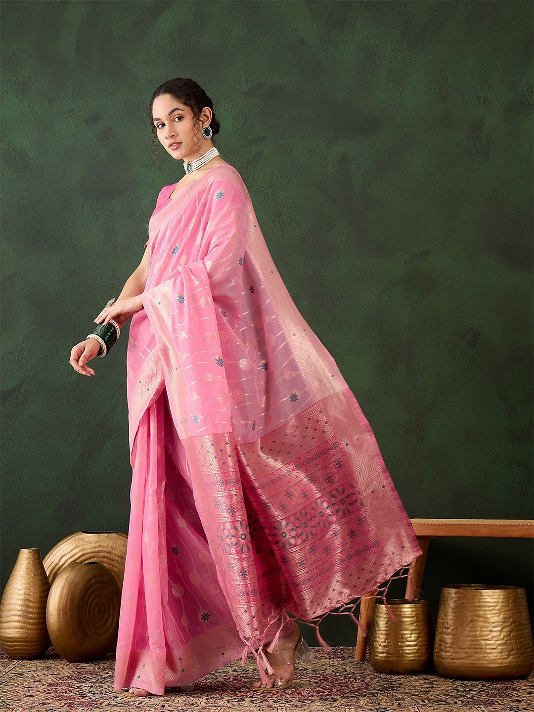 

Suha Ethnic Motifs Zari Saree, Pink
