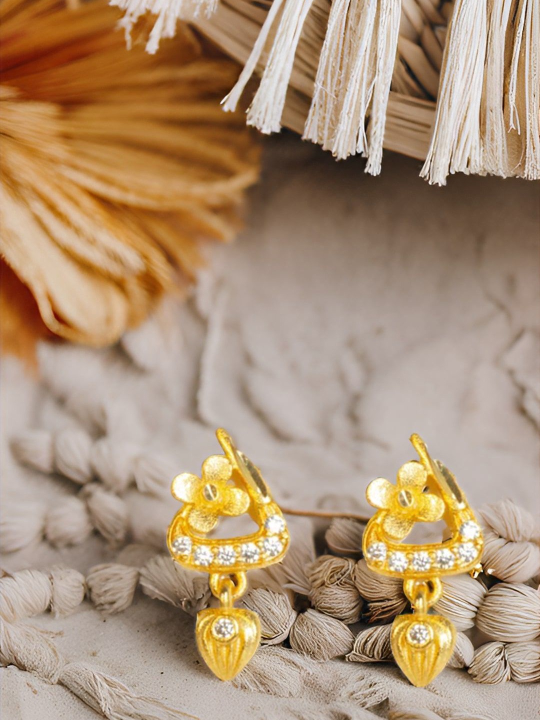 

GOLD CASH Classic Studs Earrings