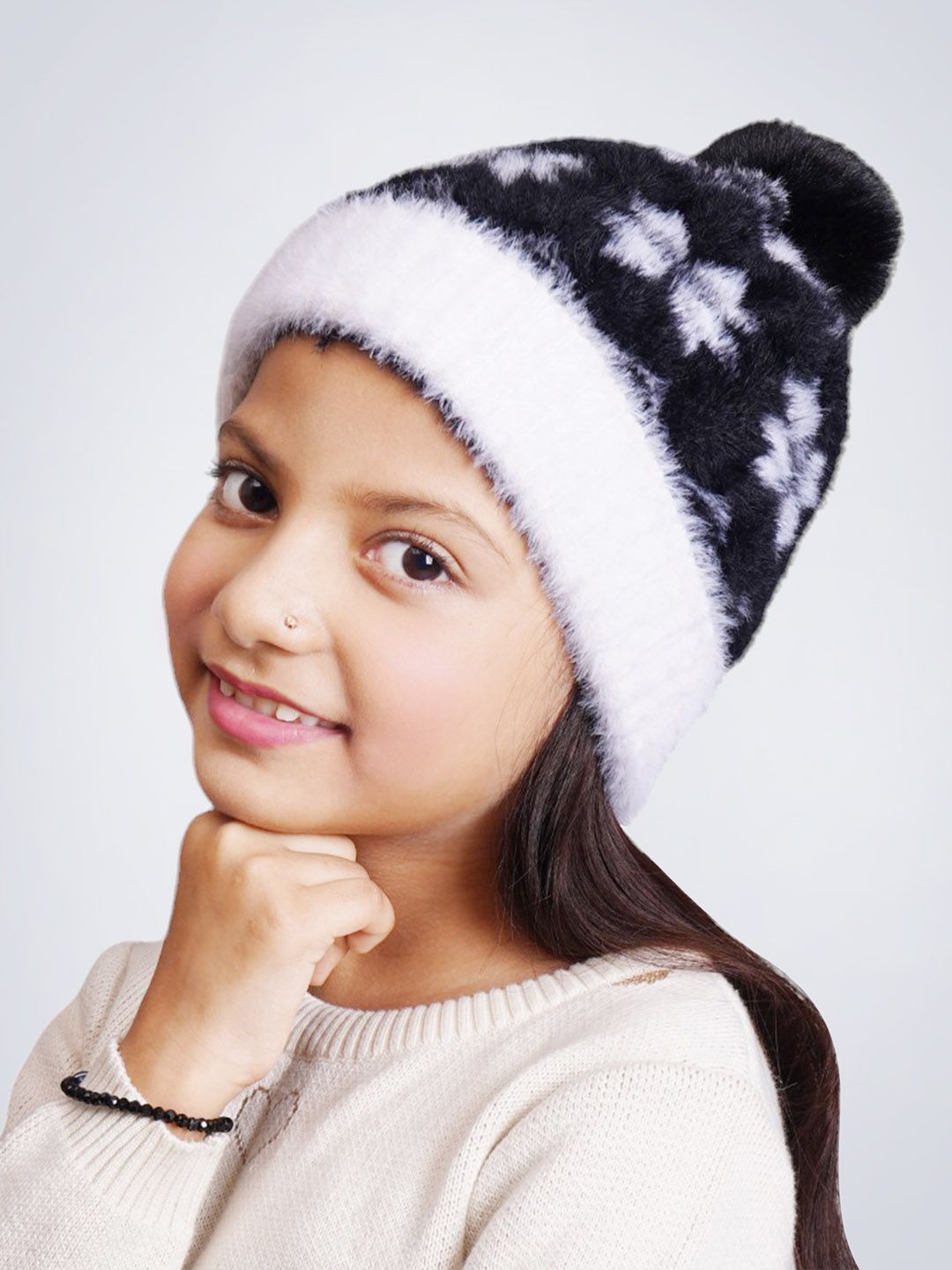 

Bharatasya Girls Woollen Beanie, Black
