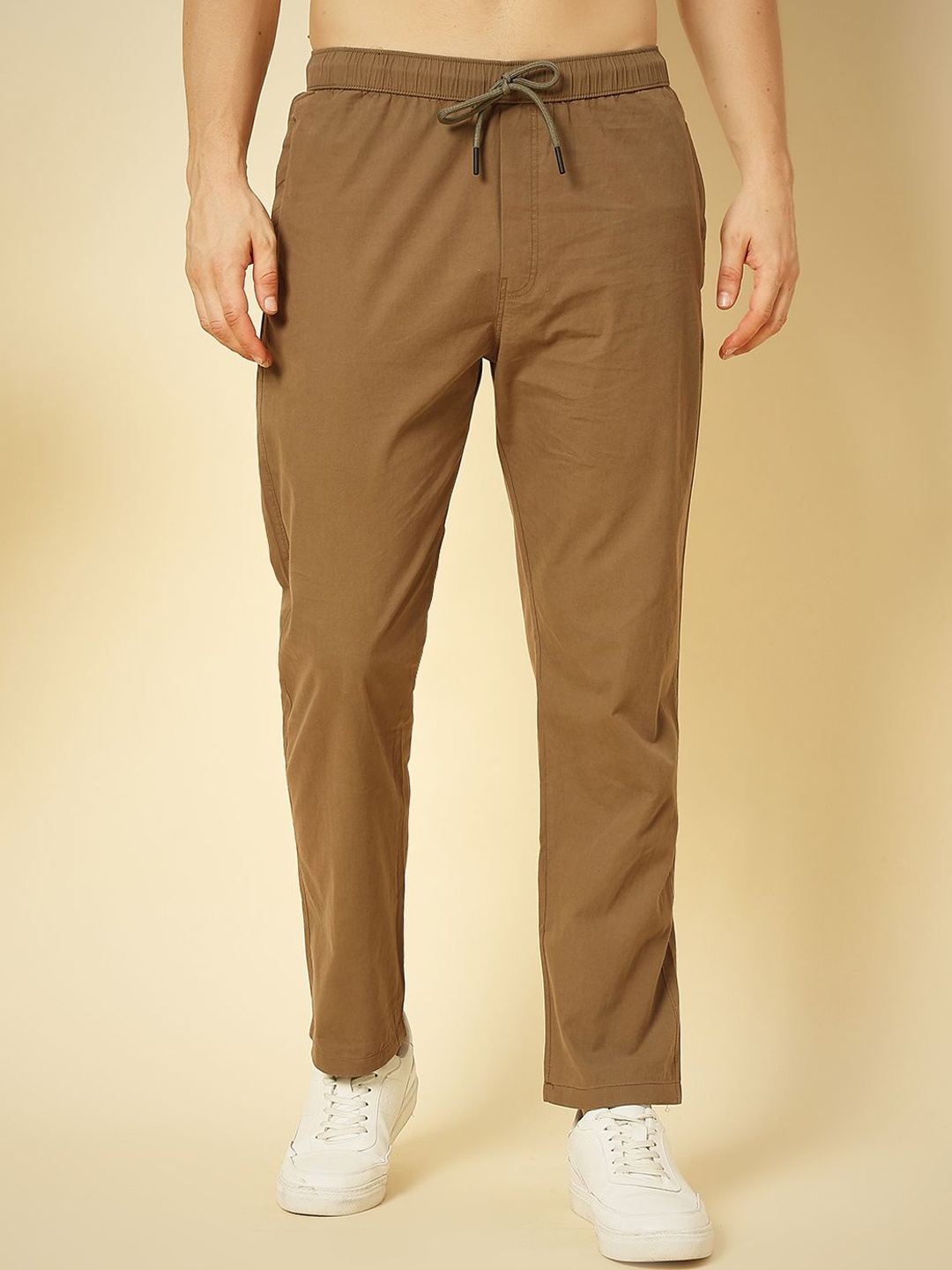 

ENSPYR Men Trousers, Brown