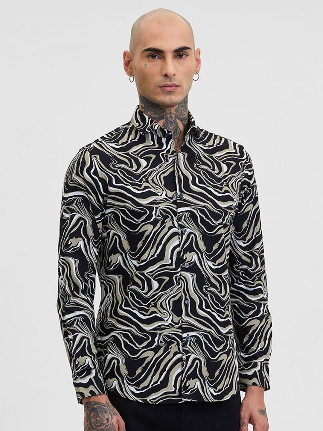 

Snitch Men Smart Slim Fit Opaque Printed Casual Shirt, Charcoal