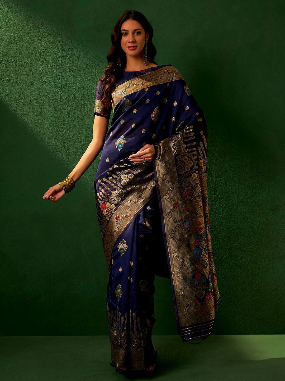 

Suha Woven Design Zari Art Silk Ready to Wear Banarasi Saree, Navy blue