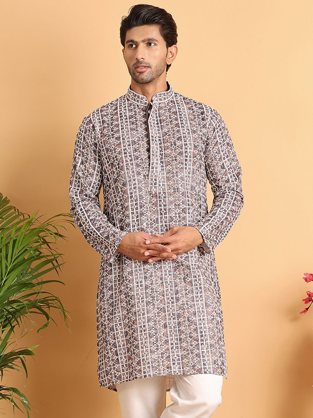 

Jompers Men Geometric Embroidered Chikankari Kurta, Coffee brown