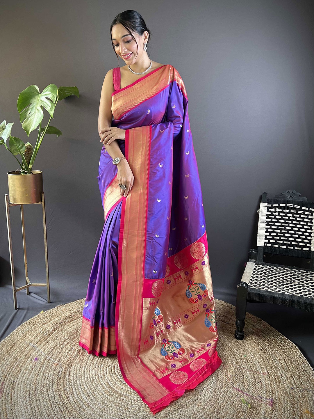 

Mitera Ethnic Motifs Zari Silk Blend Paithani Saree, Purple