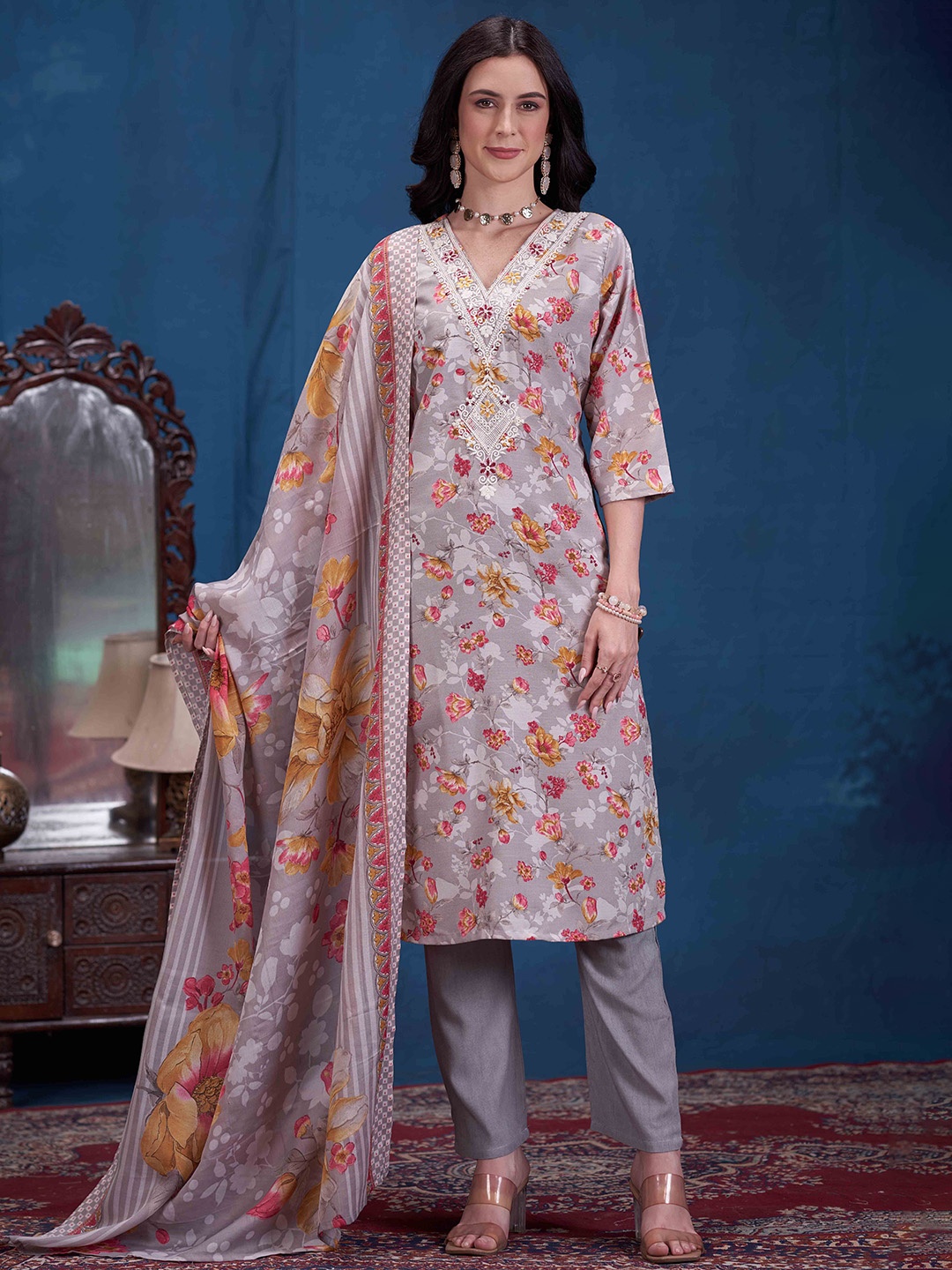 

Anouk Women Floral Printed Regular Thread Work Pure Cotton Kurta with Trousers & With Dupatta, Grey