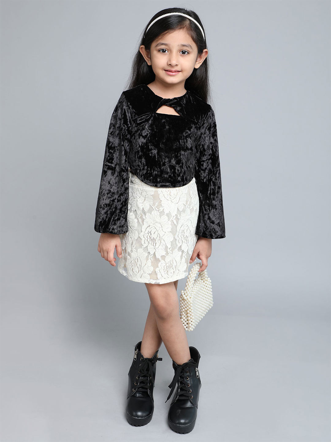 

taffykids Girls Top with Skirt, Black