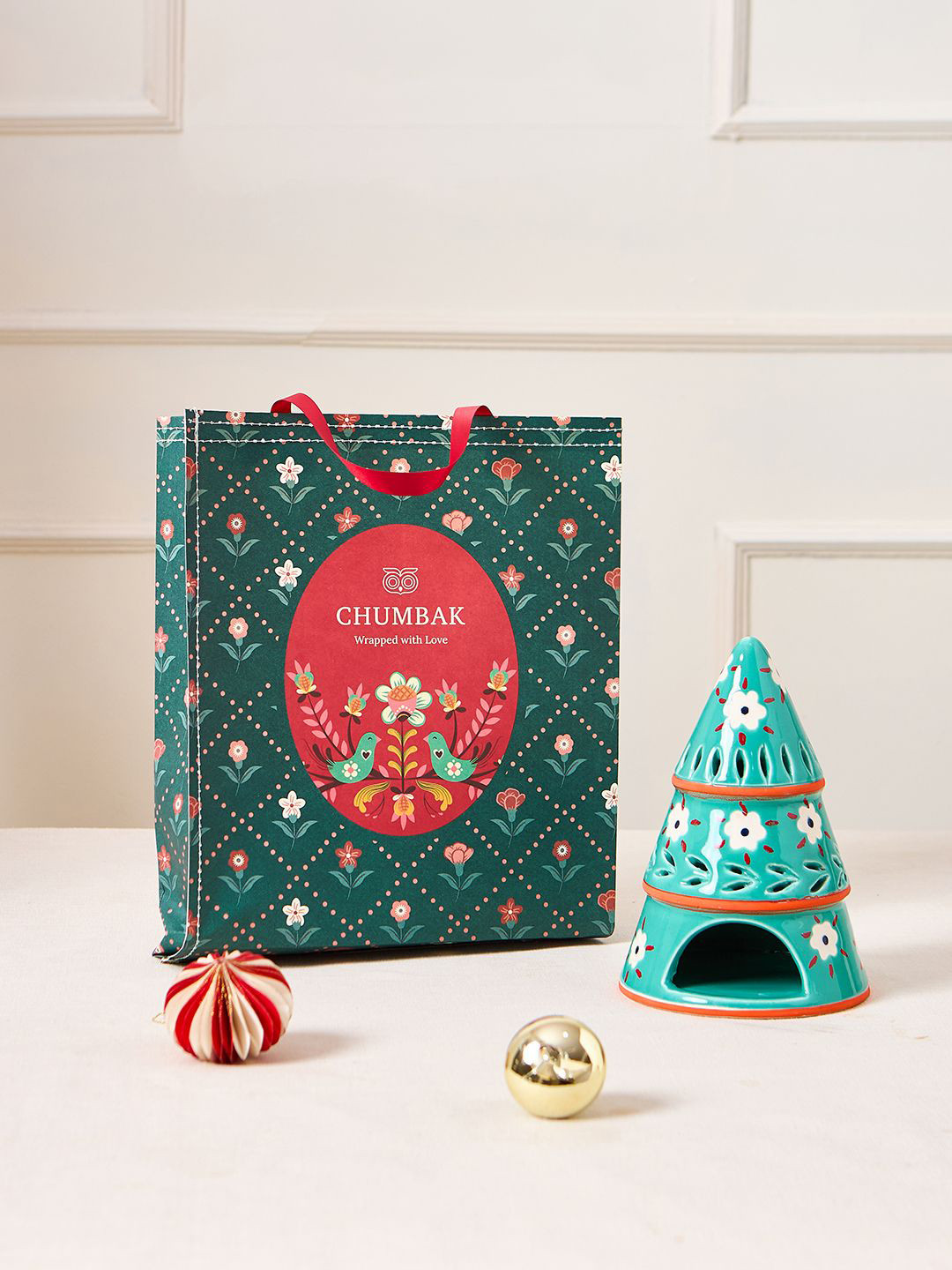 

Chumbak Green & Orange Printed X'mas Tree Tea-light Holder Home Gift Set