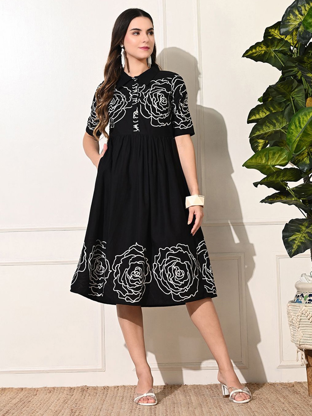 

DECKEDUP Print Empire Dress, Black