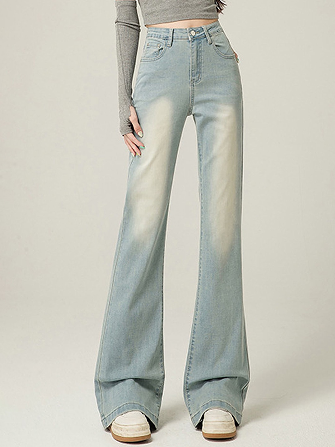 

LULU & SKY Women Bootcut High-Rise Heavy Fade Jeans, Blue