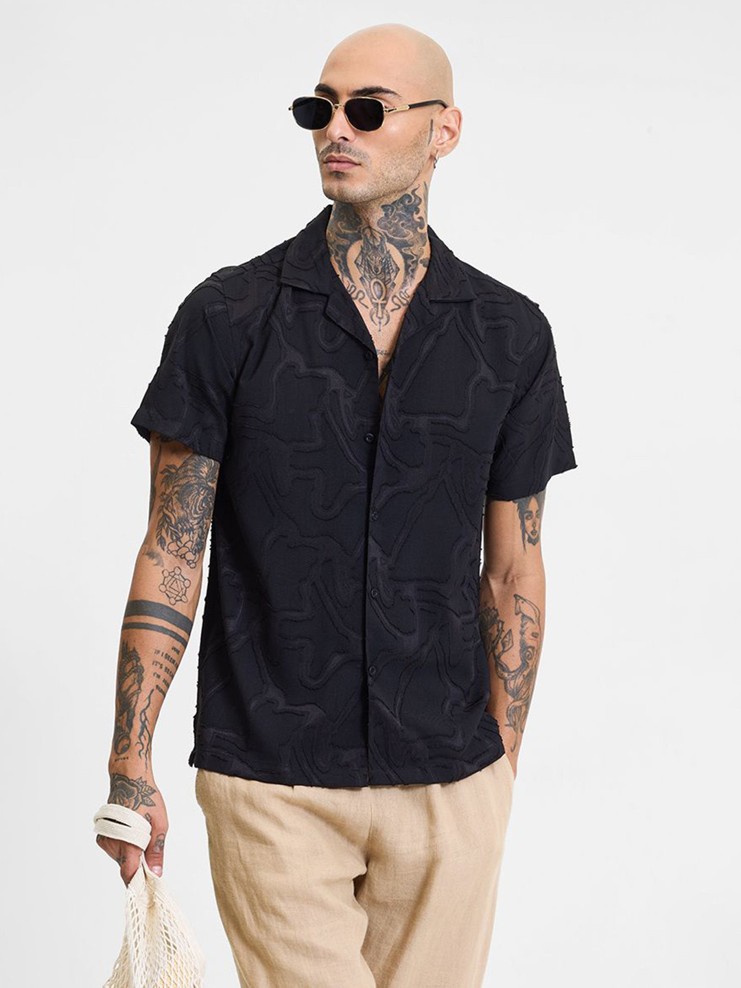 

Snitch Men Relaxed Boxy Opaque Printed Casual Shirt, Black