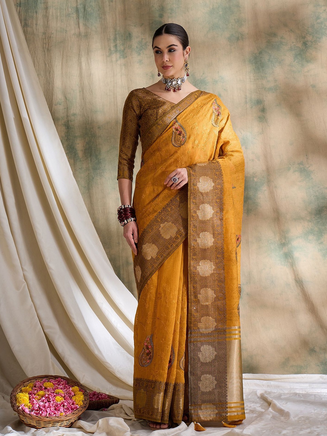 

Suha Ethnic Motifs Zari Saree, Mustard