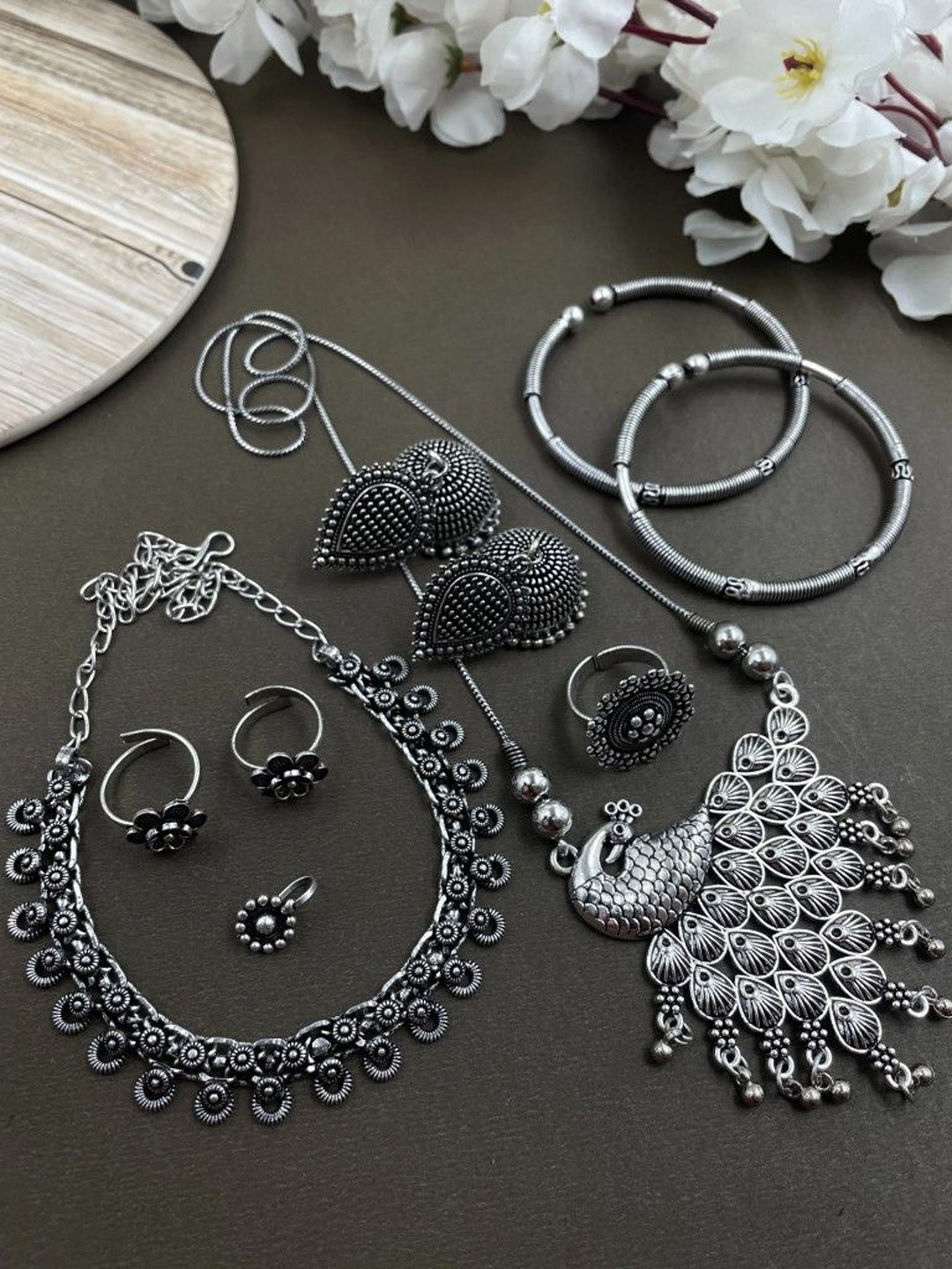 

NAMAN ARTS Amy Silver Plated Oxidised Jewellery Set