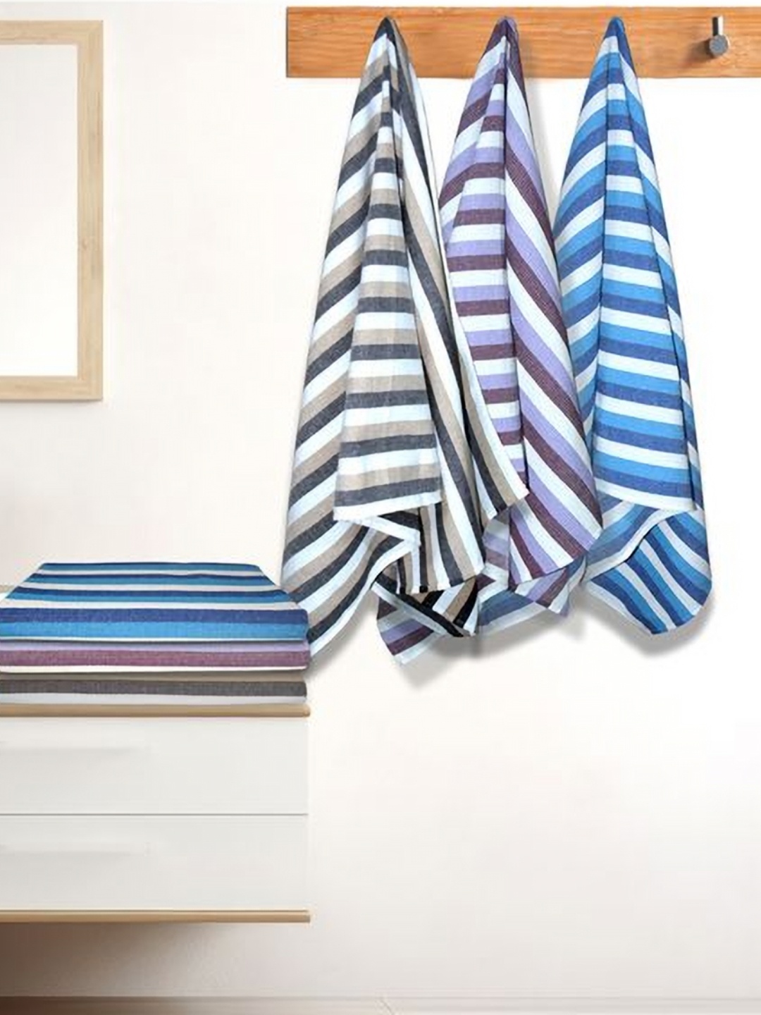 

Athom Living Iris Grey & Purple 6 Pieces Striped Printed Cotton 210 GSM Bath Towels