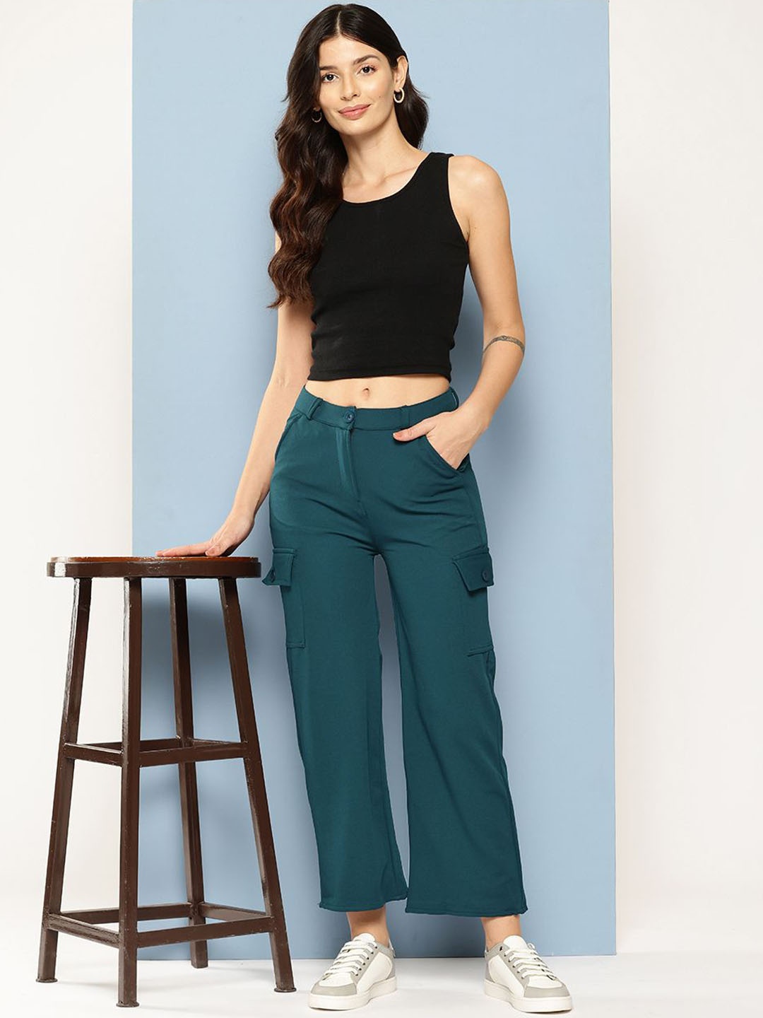 

The Roadster Lifestyle Co Women High Rise Cargo Trousers, Green