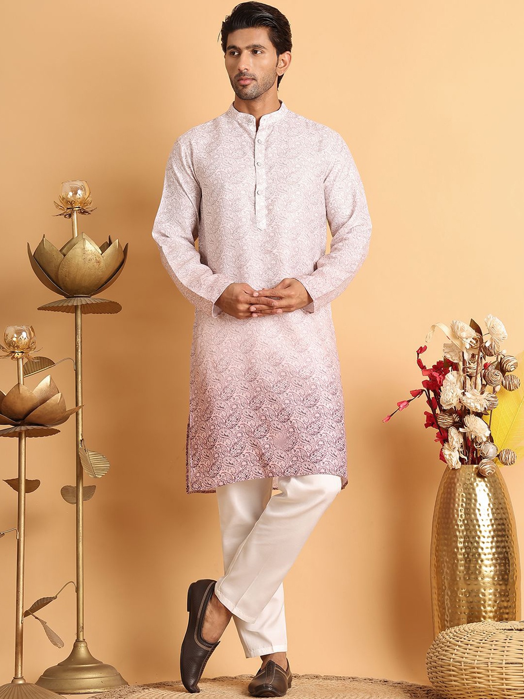 

Anouk Men Paisley Printed Regular Kurta with Pyjamas, Pink
