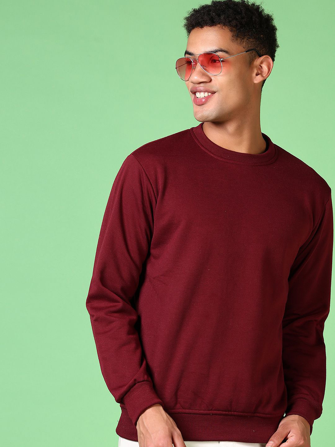

V-Mart Men Sweatshirt, Maroon