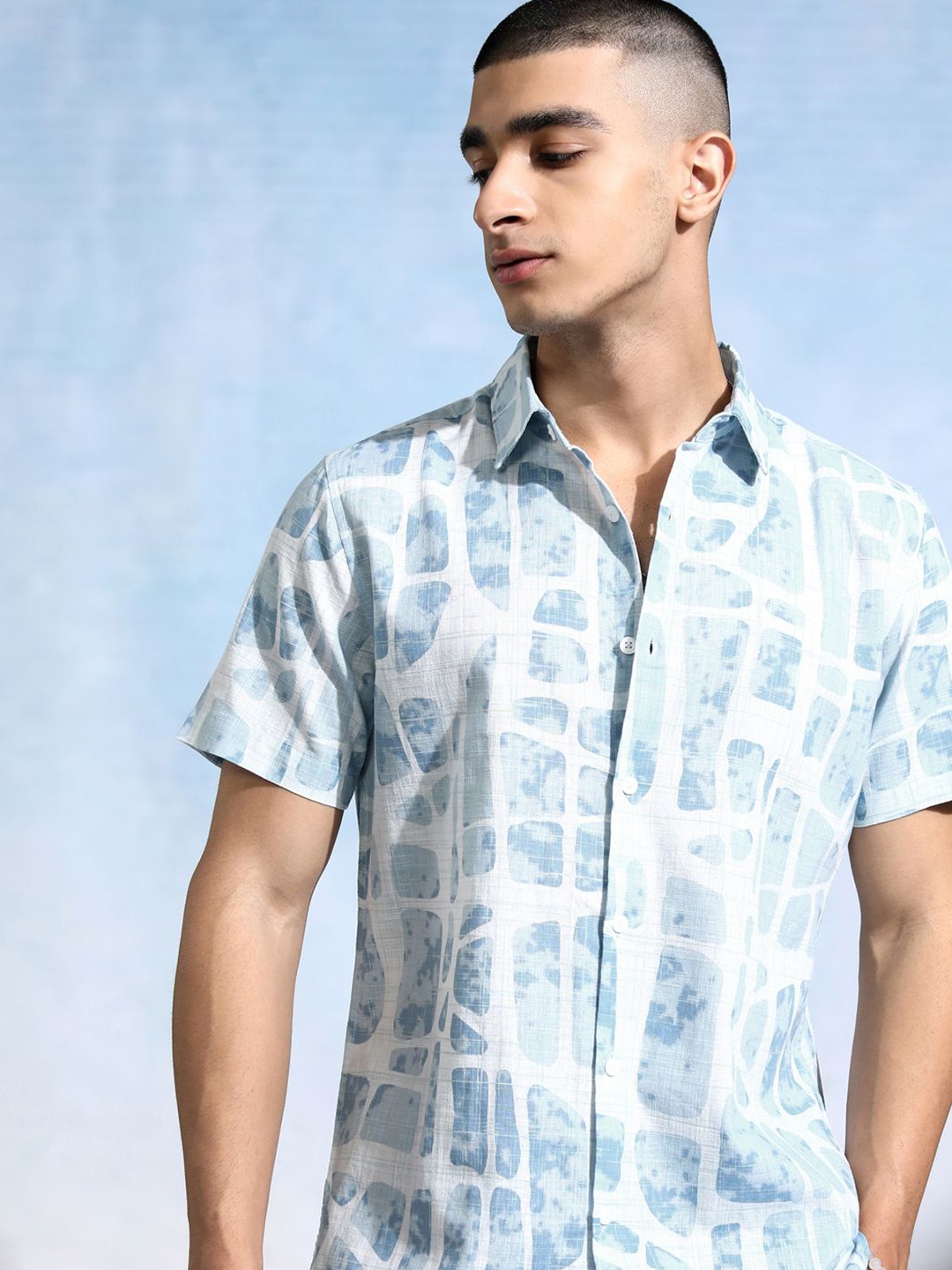 

HIGHLANDER Men Opaque Printed Casual Shirt, Blue
