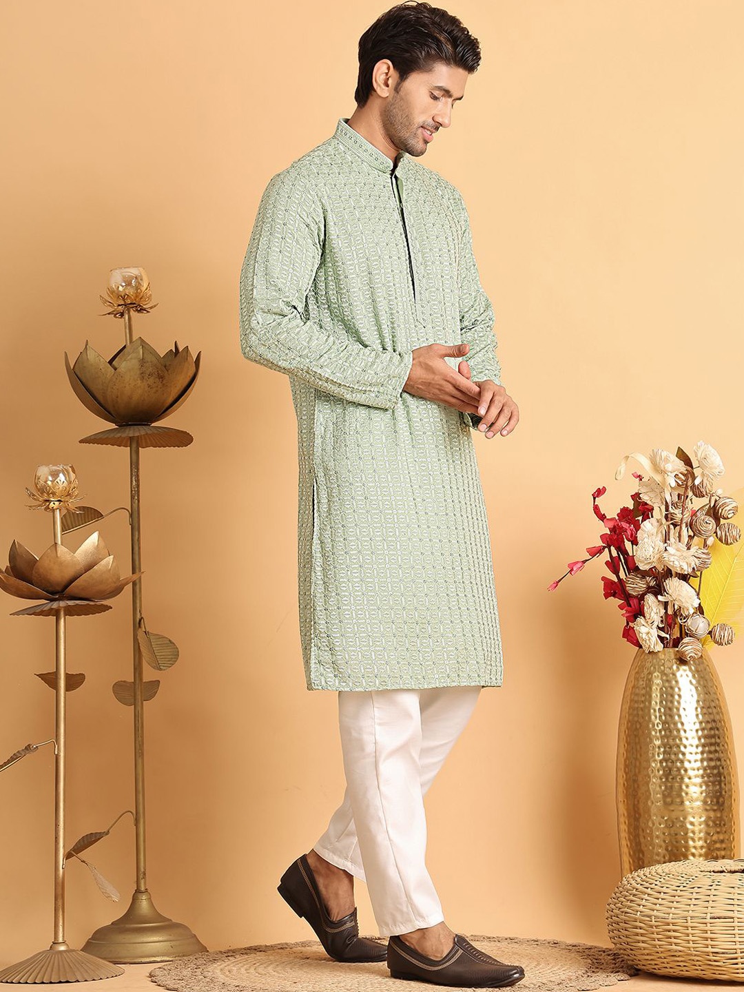 

Anouk Men Embroidered Regular Chikankari Kurta with Pyjamas, Green